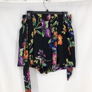 Express Black Floral Paper Bag Waist Flowy Shorts Size 4 Pleated Belted